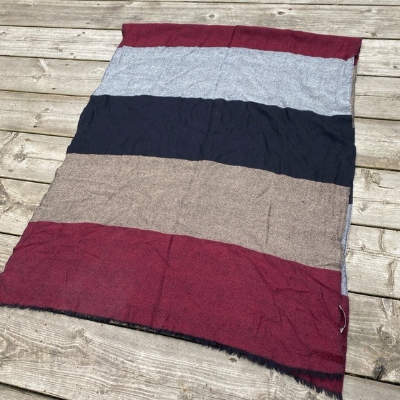 Burberry Colour block Scarf Red/Black - Picture 14 of 14